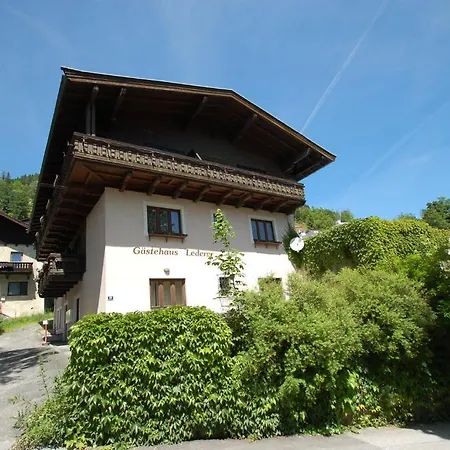 House Near The Τσελ αμ Ζέε